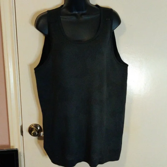 Lululemon Activewear Muscle Tank Size L - Picture 1 of 6